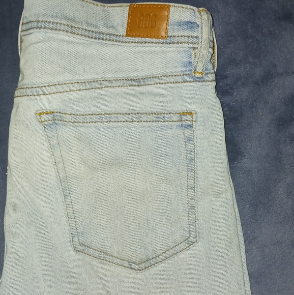 BDG - Picture 3 of 3